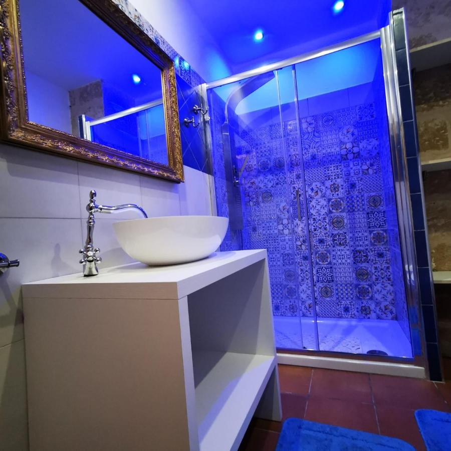 Room N.22 Suite & Apartment 塔兰托 外观 照片